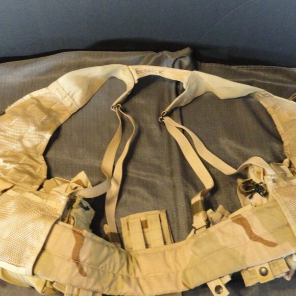 DCU DESERT CAMOUFLAGE FLC LBE LBV LOAD BEARING VEST COMBAT TACTICAL POUCHES 1903 - Picture 2 of 15